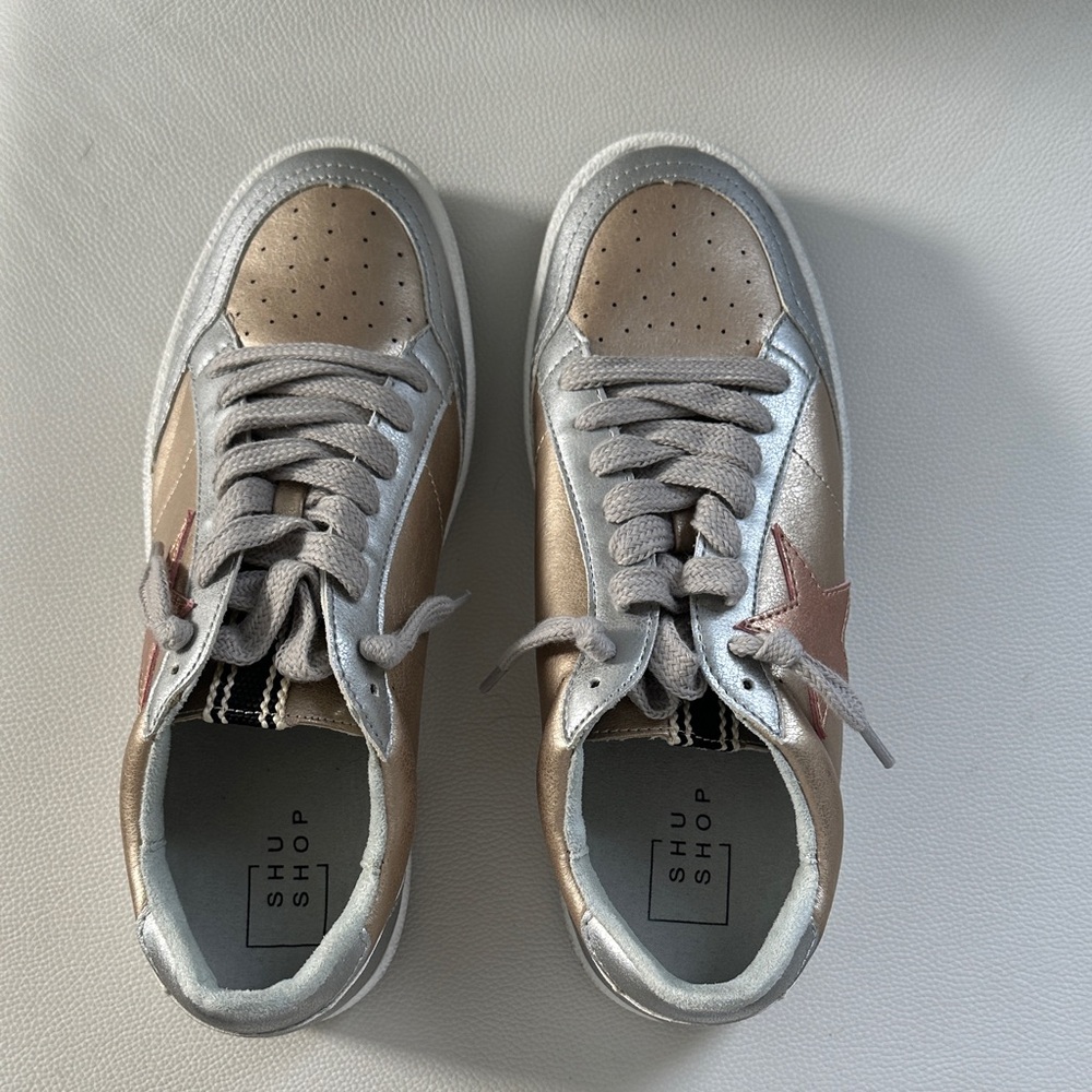 ShuShop Metallic Silver and Rose Gold Star Sneakers